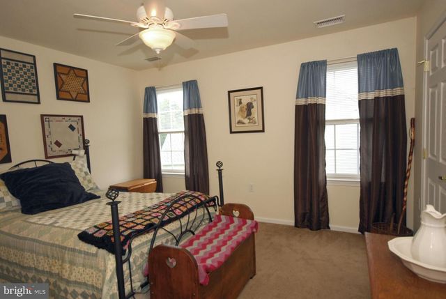 6 RIDGWAY DR, Bordentown, NJ 08505
