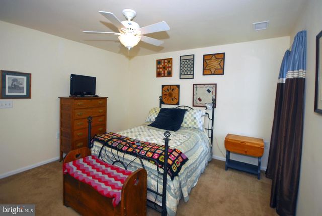 6 RIDGWAY DR, Bordentown, NJ 08505