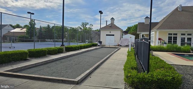 6 RIDGWAY DR, Bordentown, NJ 08505