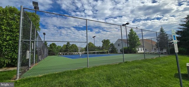 6 RIDGWAY DR, Bordentown, NJ 08505