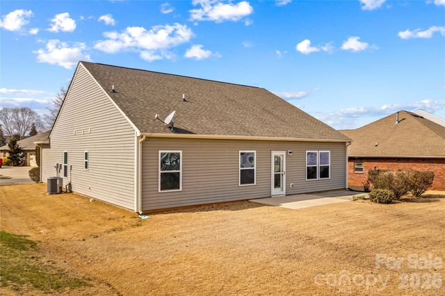 128 Water Ski Drive, Statesville, NC 28677