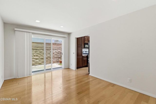 2202 Park Place, Thousand Oaks, CA 91362