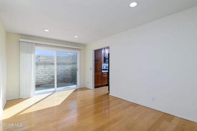 2202 Park Place, Thousand Oaks, CA 91362
