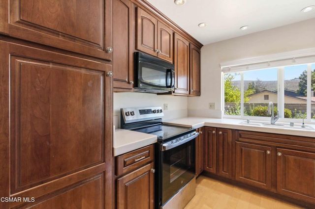 2202 Park Place, Thousand Oaks, CA 91362