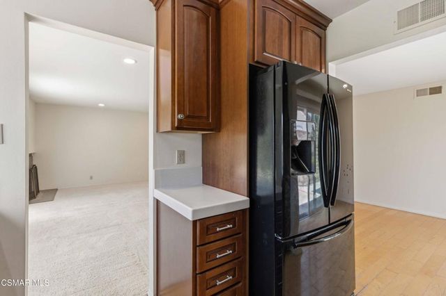 2202 Park Place, Thousand Oaks, CA 91362