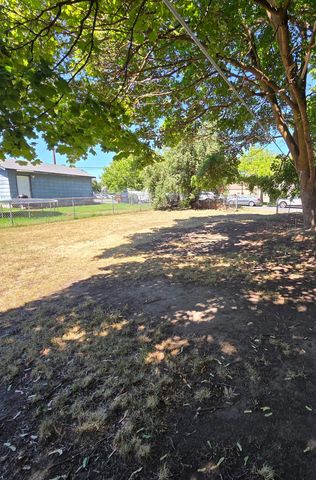 2417 E Empire Ave, Spokane, WA 99207