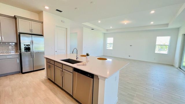 1097 Haywagon Trail 1097, Loxahatchee, FL 33470