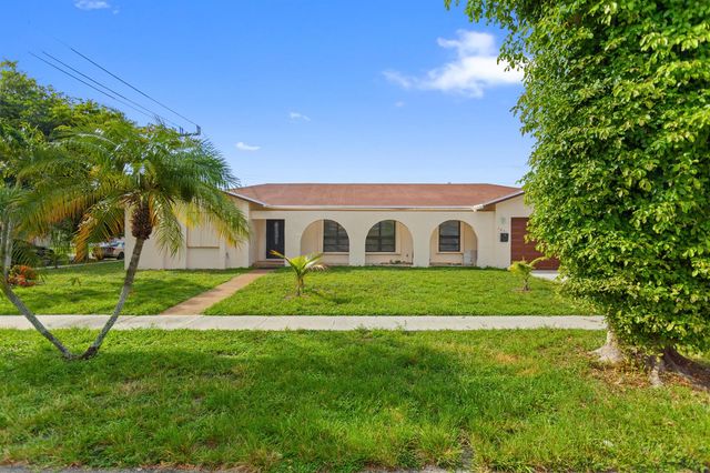 4851 NW 17th Street, Lauderhill, FL 33313