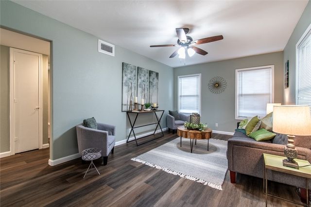 950 Susan Dr, Corpus Christi, TX 78412
