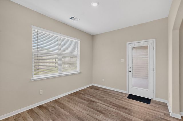 504 Cross Ridge Circle N, Fort Worth, TX 76120
