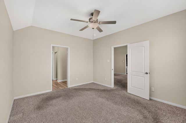 504 Cross Ridge Circle N, Fort Worth, TX 76120