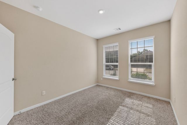 504 Cross Ridge Circle N, Fort Worth, TX 76120
