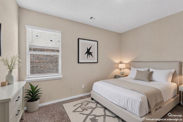 504 Cross Ridge Circle N, Fort Worth, TX 76120