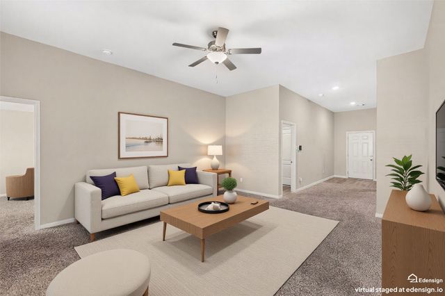 504 Cross Ridge Circle N, Fort Worth, TX 76120