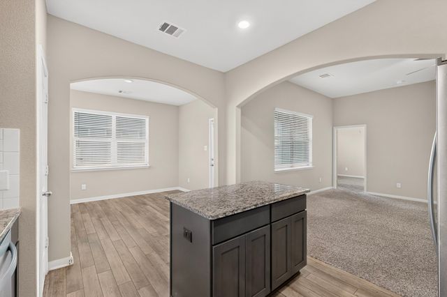 504 Cross Ridge Circle N, Fort Worth, TX 76120