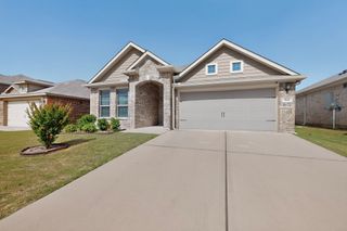 504 Cross Ridge Circle N, Fort Worth, TX 76120