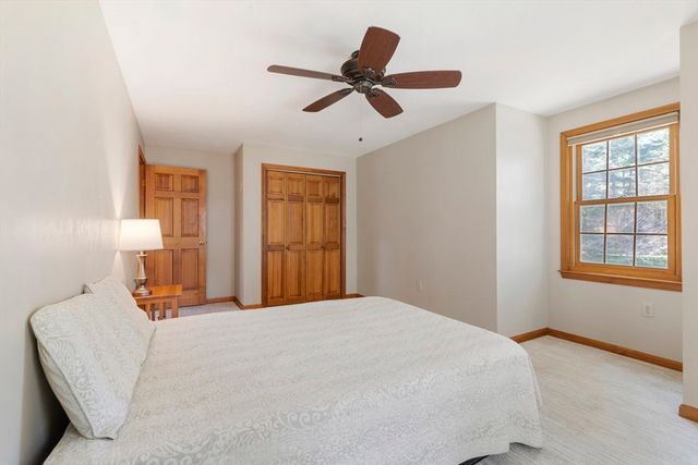 8 Griffin Rd, Franklin, MA 02038