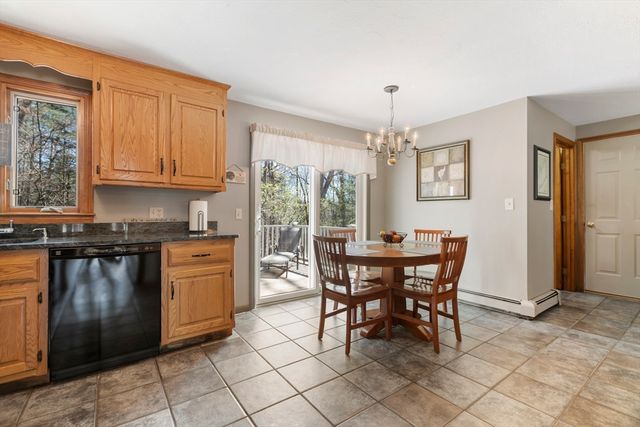 8 Griffin Rd, Franklin, MA 02038