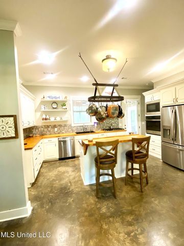 115 Pinedale Road, Terry, MS 39170