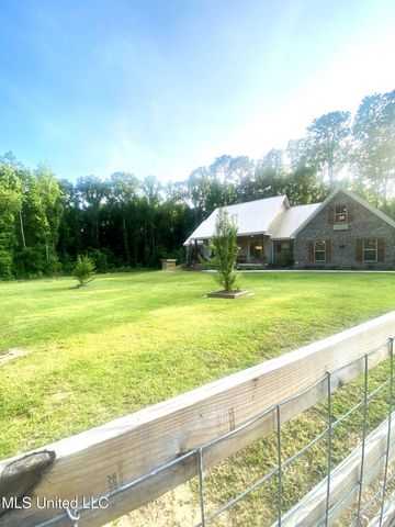 115 Pinedale Road, Terry, MS 39170