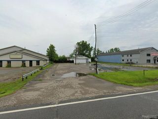 2501 E Judd Road, Burton, MI 48529