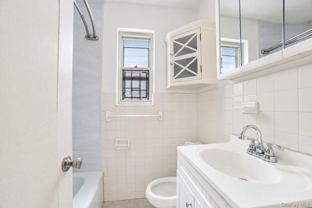 260-13 74th Avenue 1, Glen Oaks, NY 11004
