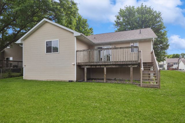 3300 E 43rd Street, Des Moines, IA 50317