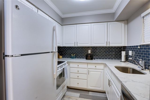 19417 GULF BOULEVARD A202, Indian Shores, FL 33785