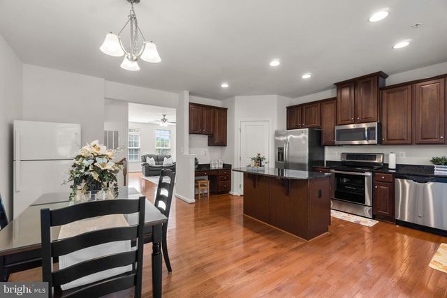 7422 WILLOW BOTTOM RD, Sykesville, MD 21784