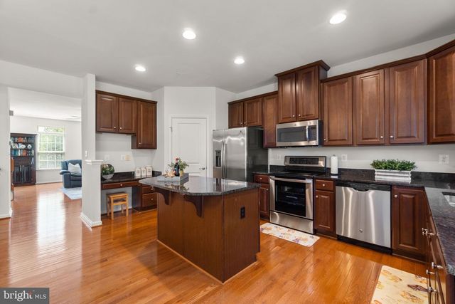 7422 WILLOW BOTTOM RD, Sykesville, MD 21784