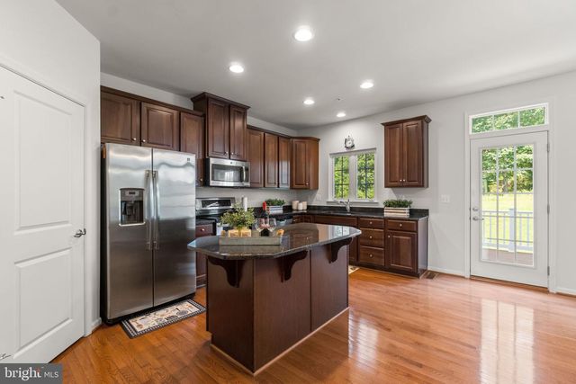 7422 WILLOW BOTTOM RD, Sykesville, MD 21784