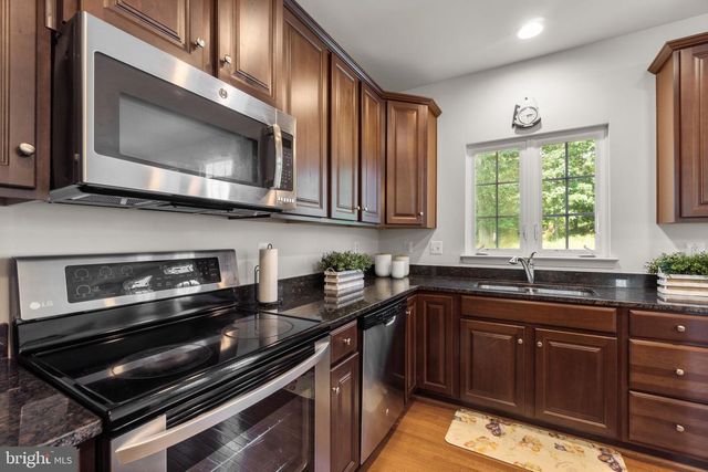 7422 WILLOW BOTTOM RD, Sykesville, MD 21784