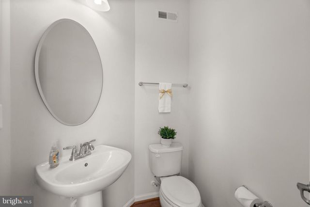 7422 WILLOW BOTTOM RD, Sykesville, MD 21784