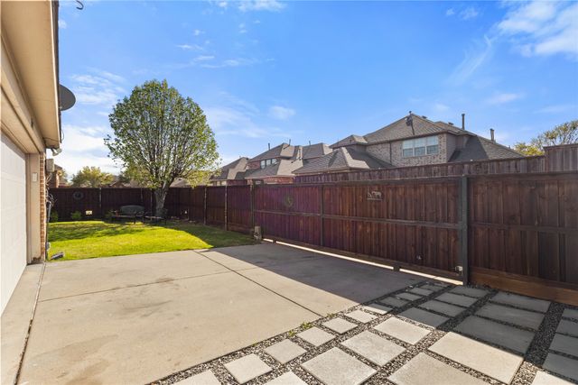 7013 Bickers Drive, Rowlett, TX 75089