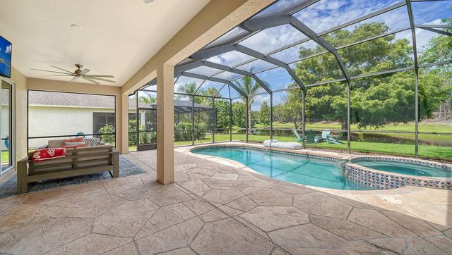 6122 BLUE RUNNER COURT, Lakewood Ranch, FL 34202