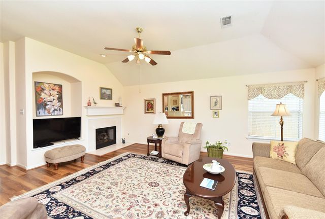 3226 Stratford Pointe Drive, Sugar Land, TX 77498