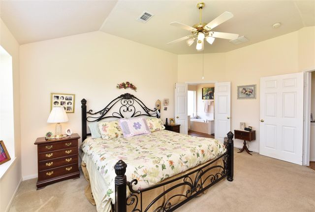 3226 Stratford Pointe Drive, Sugar Land, TX 77498