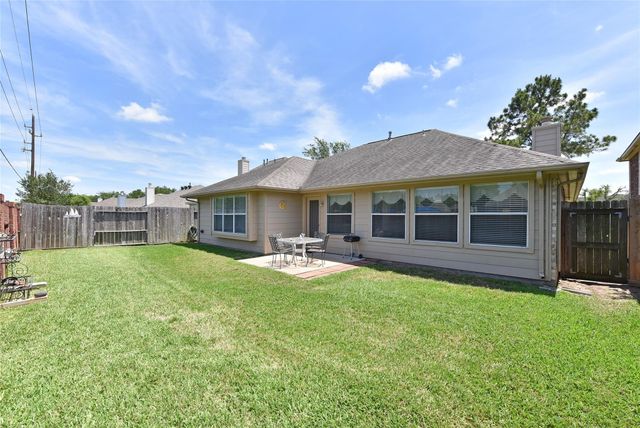 3226 Stratford Pointe Drive, Sugar Land, TX 77498