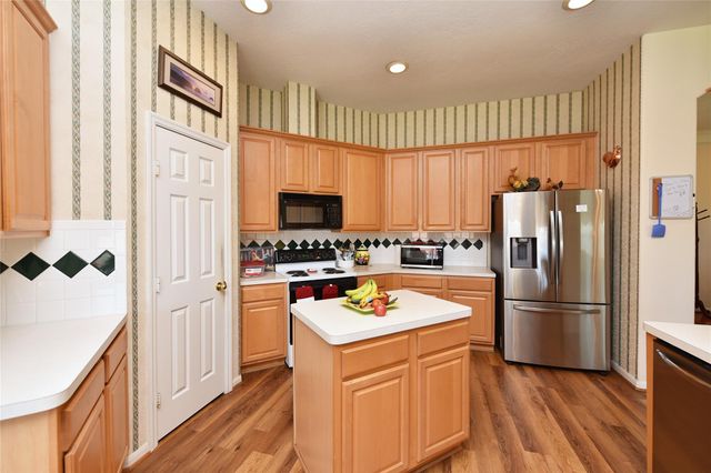 3226 Stratford Pointe Drive, Sugar Land, TX 77498