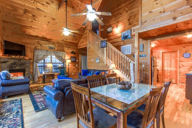 2222 Windswept View Way, Sevierville, TN 37876