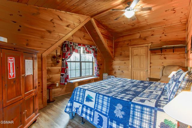 2222 Windswept View Way, Sevierville, TN 37876