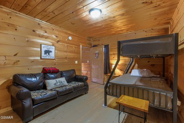 2222 Windswept View Way, Sevierville, TN 37876