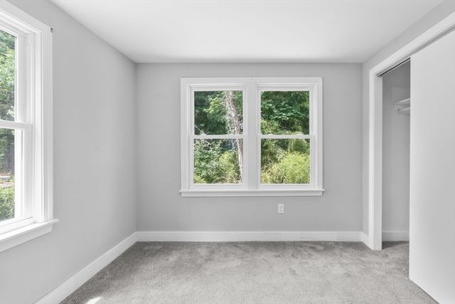 153 Dunns Pond Rd, Barnstable, MA 02601