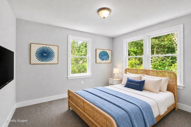 153 Dunns Pond Rd, Barnstable, MA 02601