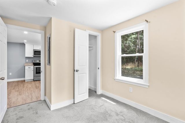 153 Dunns Pond Rd, Barnstable, MA 02601