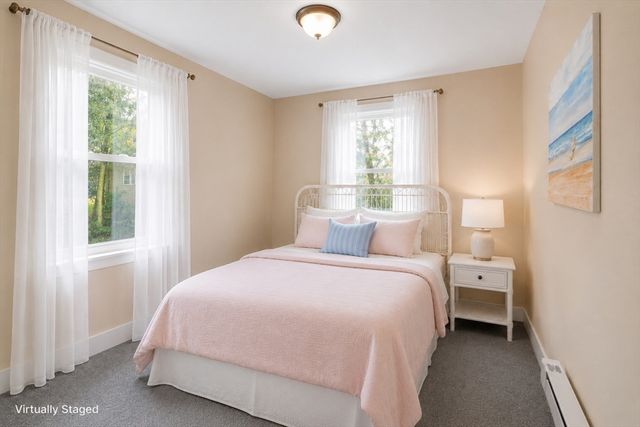 153 Dunns Pond Rd, Barnstable, MA 02601
