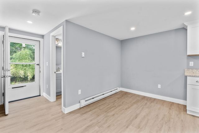 153 Dunns Pond Rd, Barnstable, MA 02601