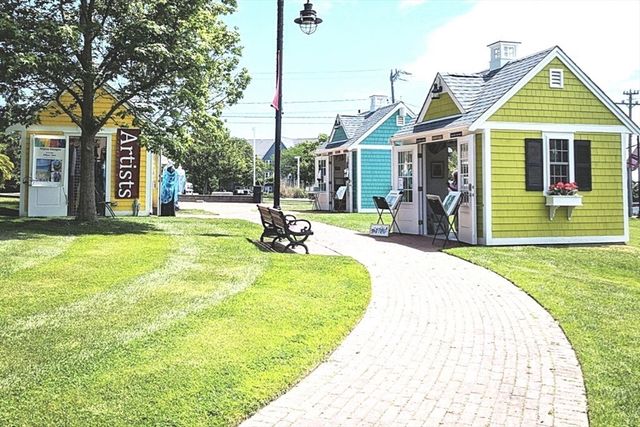 153 Dunns Pond Rd, Barnstable, MA 02601
