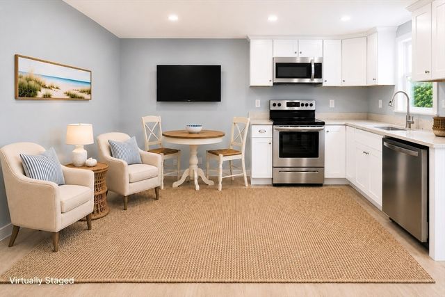 153 Dunns Pond Rd, Barnstable, MA 02601