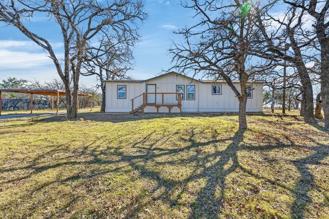 324 Whispering Oaks, Mineral Wells, TX 76067